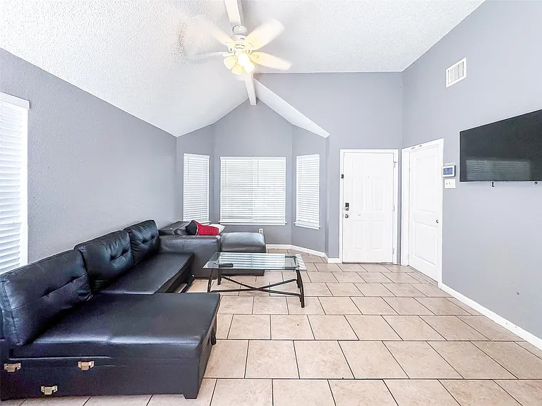 18579 N Lyford Dr — Photo 7