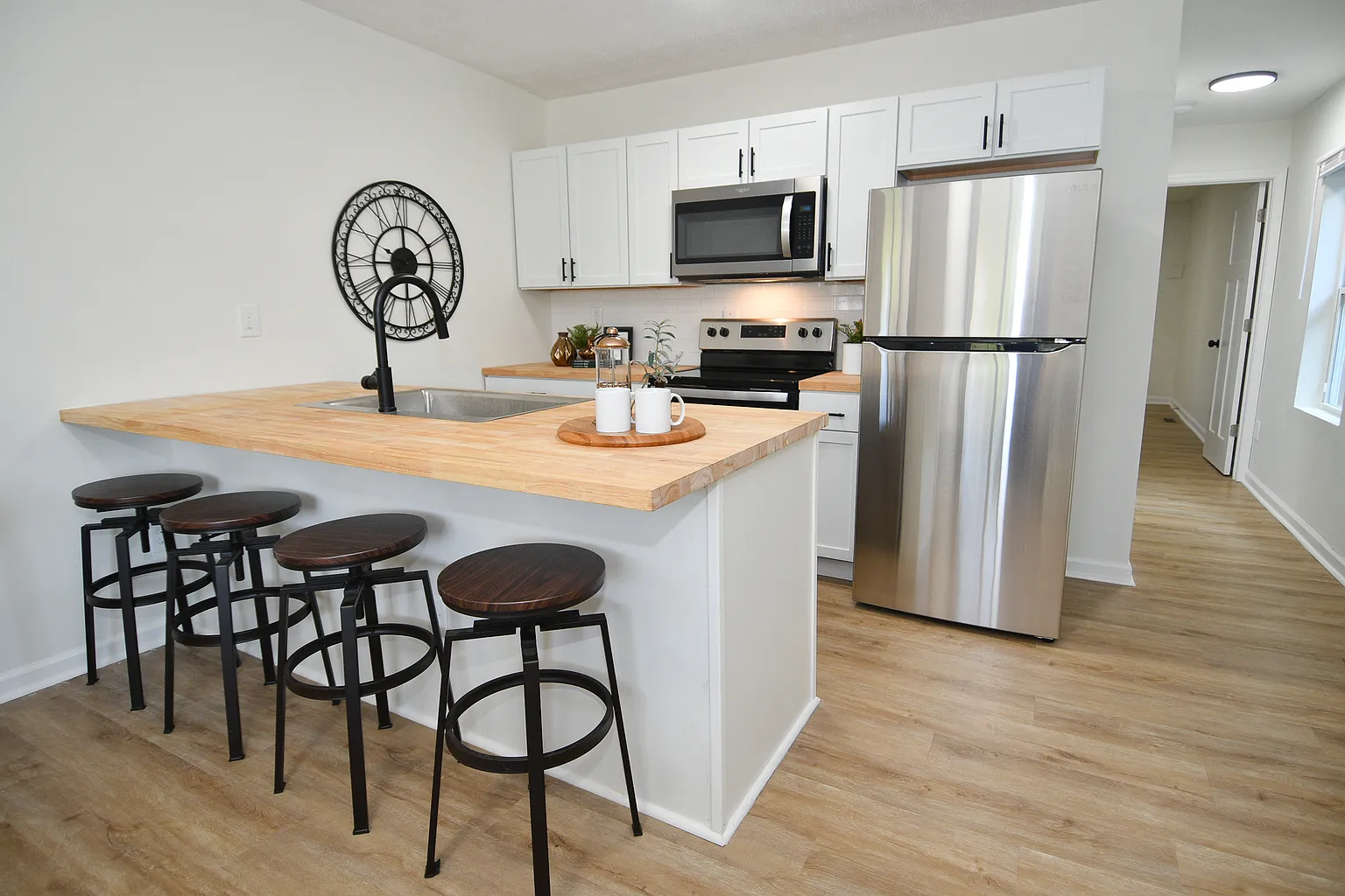 2217 Lexington Ave photo 1