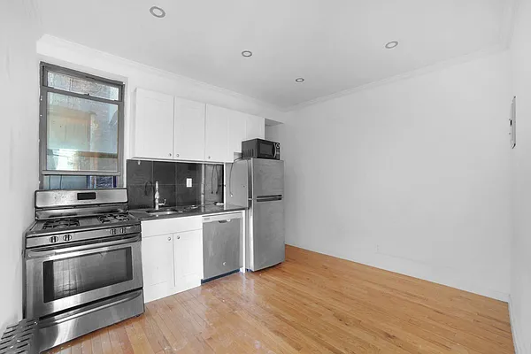 Rented by HH Property Management Services LLC | media 10