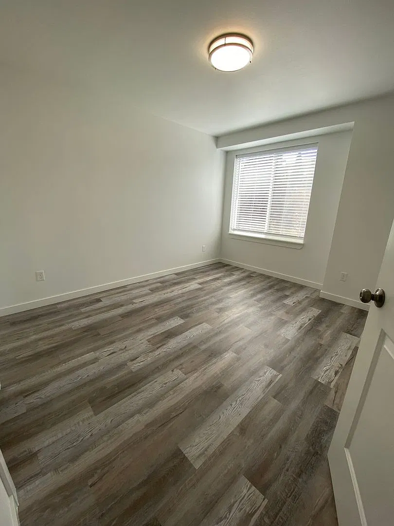 2619 E 14th St. Duplex — Photo 4
