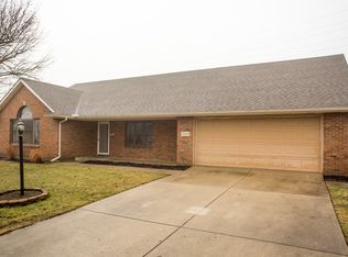 5525 Calais Dr, Springfield, OH 45503