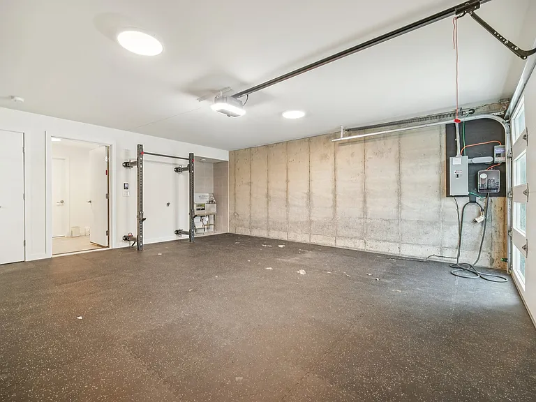 66B Henry Ave — Photo 32