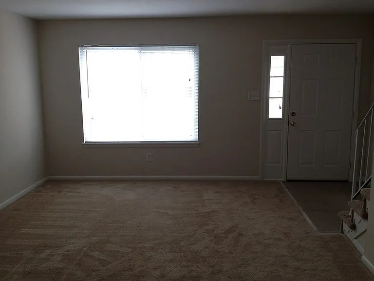 2925 Theodorus Ct — Photo 3
