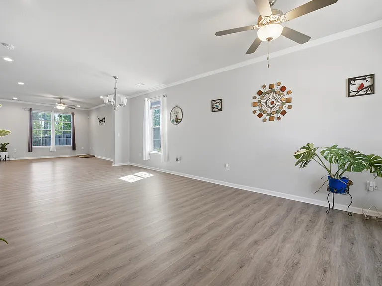 1001 Marietta Ave — Photo 6