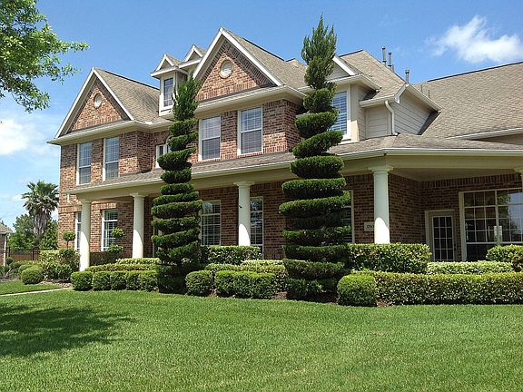 LUSH LANDSCAPING