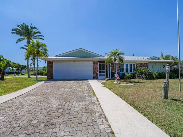 798 SE Polynesian Avenue, Port St Lucie, FL 34983