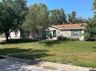 210 B St, Union, NE 68455