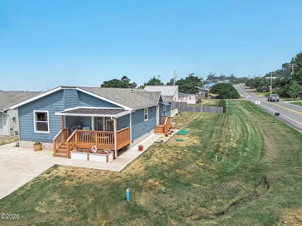 1700 NW Westward Ho Dr, Waldport, OR 97394