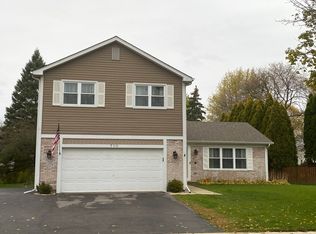 710 Lilac Dr, Algonquin, IL