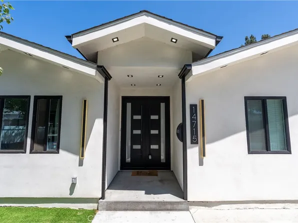 14715 Archwood St, Van Nuys, CA 91405