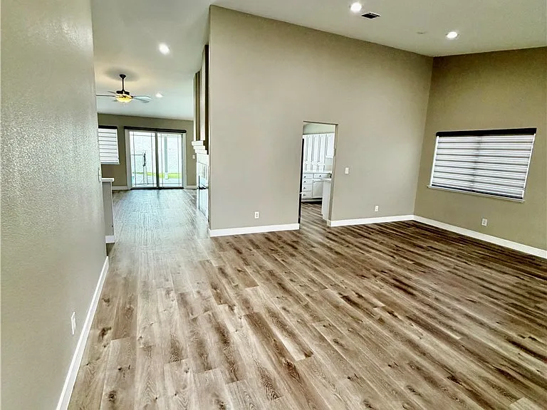3121 Siena Cir — Photo 4