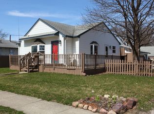 2432 Maple St, Des Moines, IA 50317