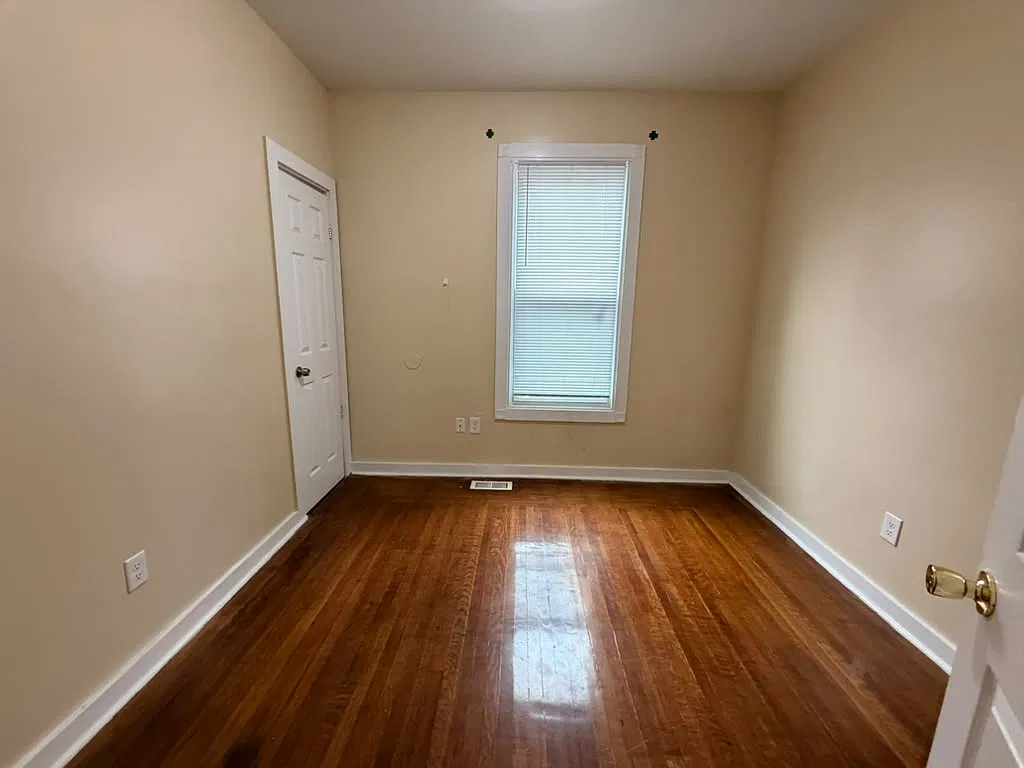 3 bed, $1,700 — Photo 2