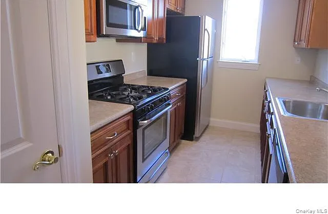 304 Tondo Cir — Photo 2