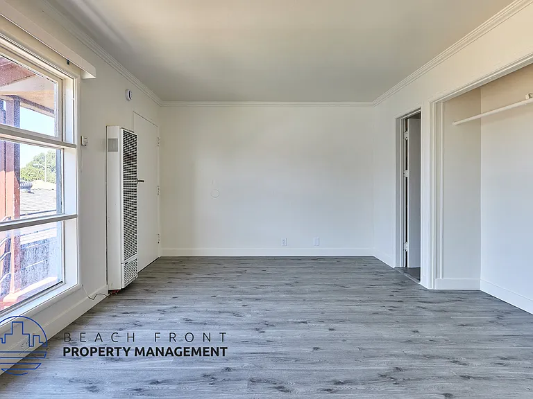 436 W Magnolia St — Photo 9