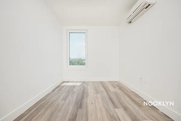 Rented by Nooklyn NYC LLC | media 52