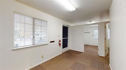 Building Photo 5