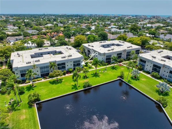 788 Park Shore DR #D25, NAPLES, FL 34103