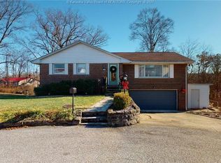 2 Palomar Ct, Huntington, WV 25705