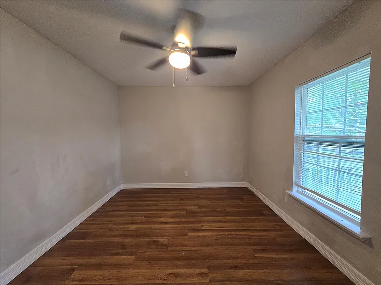 19736 Dunbar Ave — Photo 12