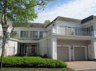 255 Riveredge Dr, Chatham, NJ 07928