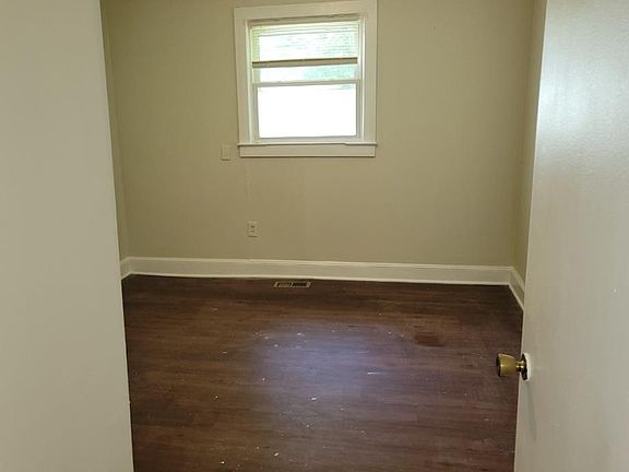 2nd image of 1118 W Rankin Ave