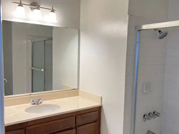 Villa Capri, 555 N Gaffey St APT 206, San Pedro, CA 90731