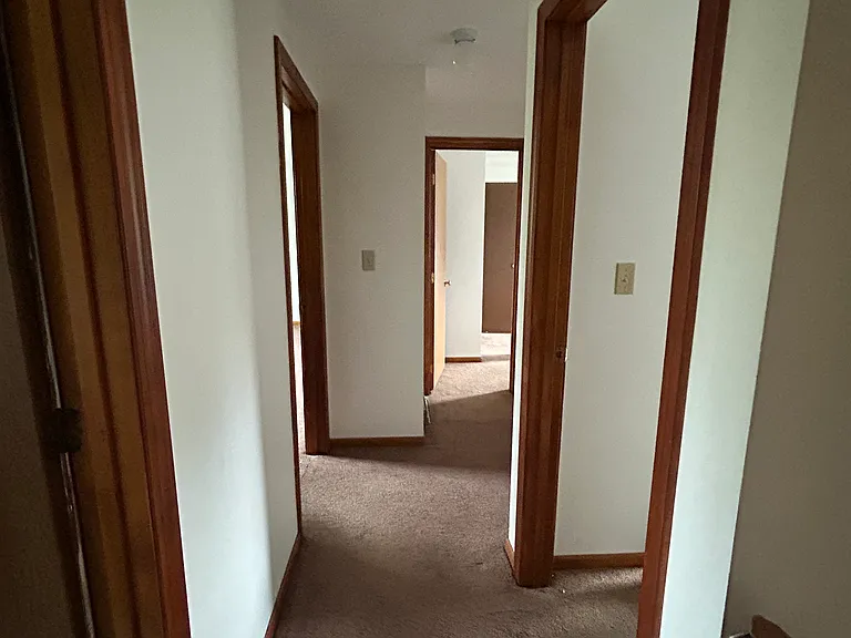 38 Kingston Dr — Photo 3