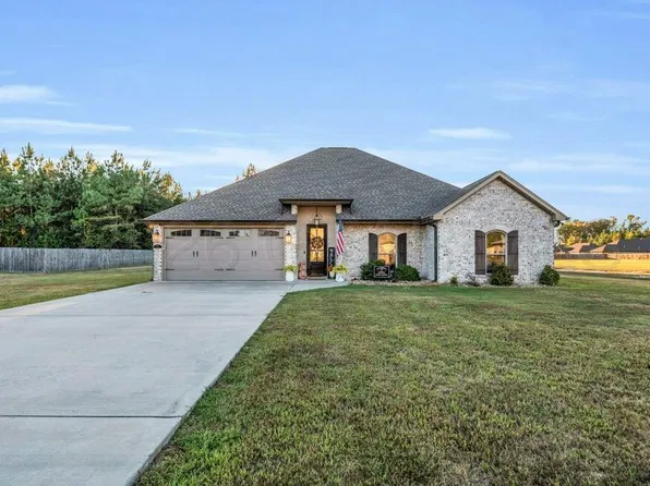 321 Frye Cir, Caledonia, MS 39740