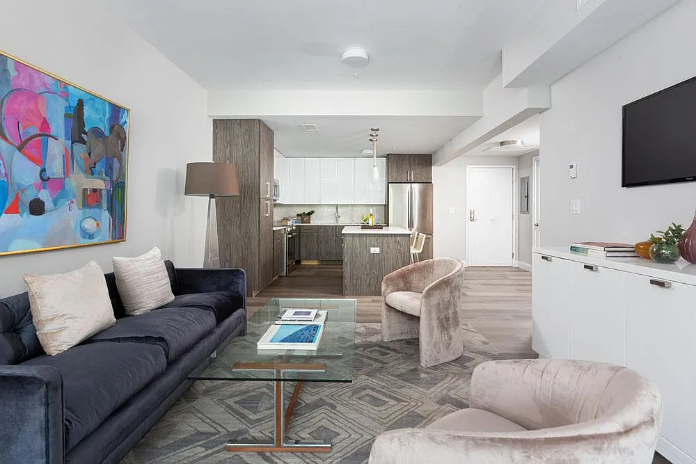 2 bed, 2.5 bath, 1323 sqft, $4,900 — Photo 1