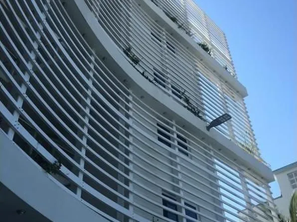 9821 E Bay Harbor Dr APT 905, Bay Harbor Islands, FL 33154