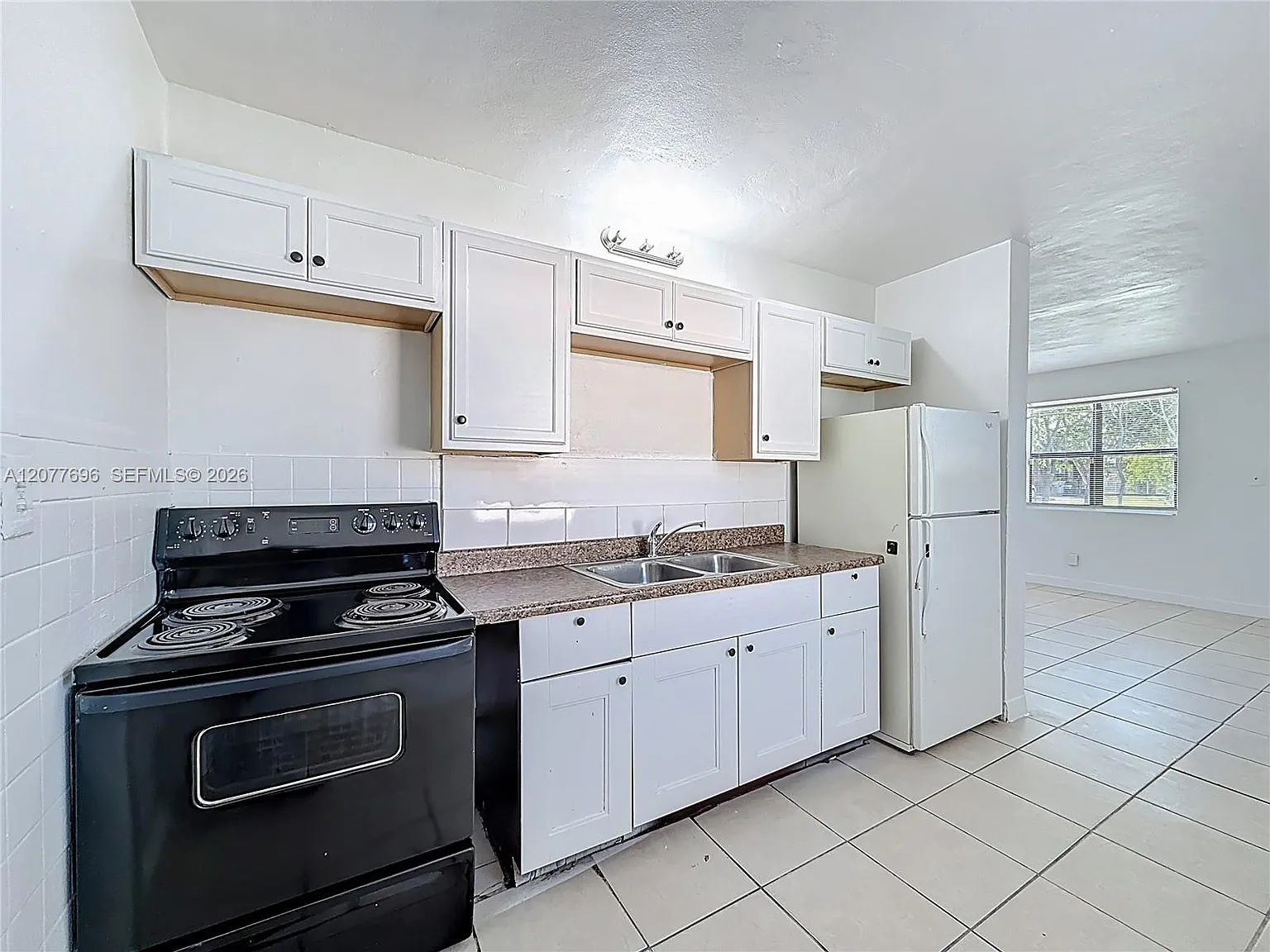 2 bed, 1.0 bath, 728 sqft, $1,900 — Photo 3