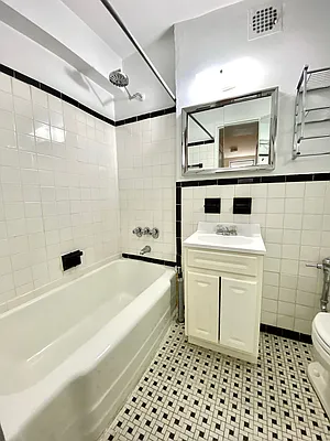 Rented by Guy Goldman, LREB | media 11