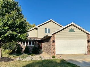 1341 Mill Pond Rd, Bourbonnais, IL 60914