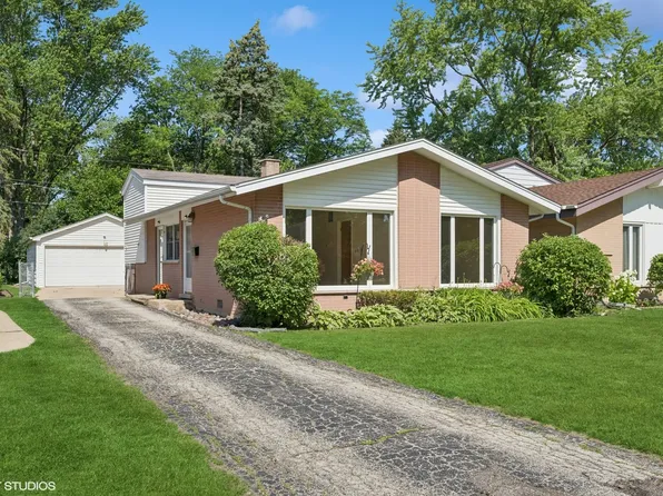 1114 S Mitchell Ave, Arlington Heights, IL 60005