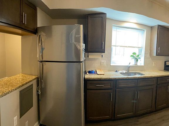 3rd image of 2322 S 15th St Floor 2