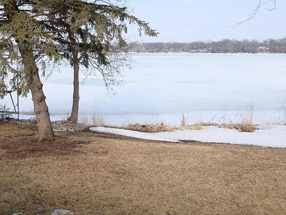 3rd image of 1211 Lake Drive Ave