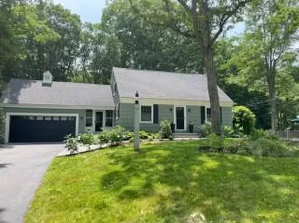 144 Oakhurst Road, Cape Elizabeth, ME 04107