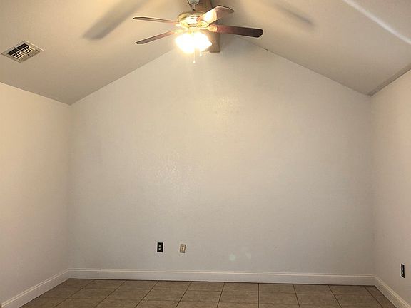 5th image of 556 Mello Dr