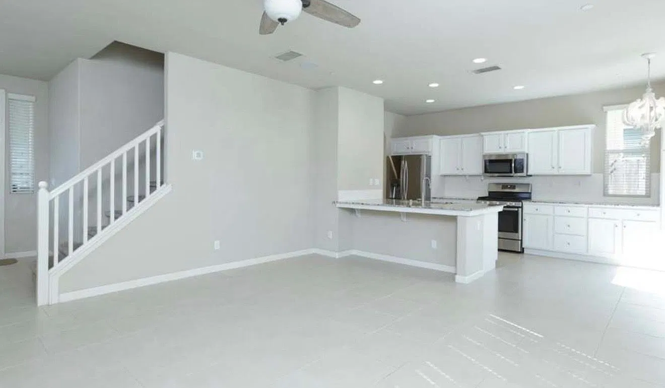3 bed, 2.5 bath, 1660 sqft, $2,400 — Photo 2