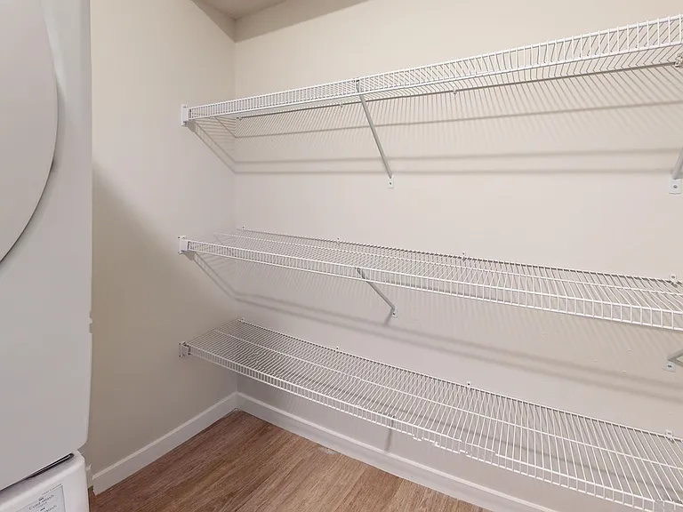 1515 W Kirby Ave — Photo 13