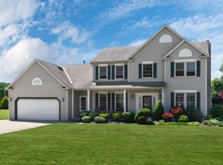 7292 Chestnut Ct, Olmsted Township, OH 44138