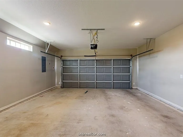 2027 Harvey Mitchell Pkwy S — Photo 35