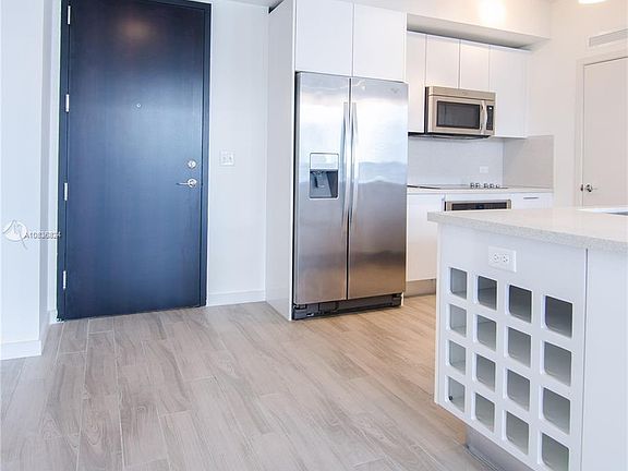 3rd image of 999 SW 1st Ave APT 2815