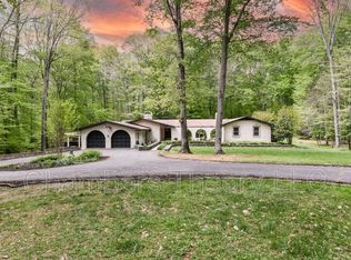 7833 Willowbrook Rd, Fairfax Station, VA 22039