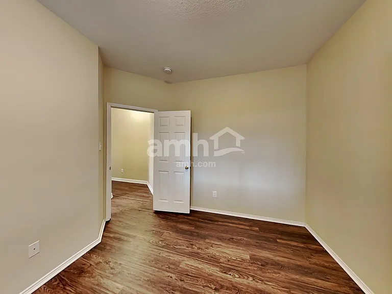 4308 Rebecca Ct — Photo 16
