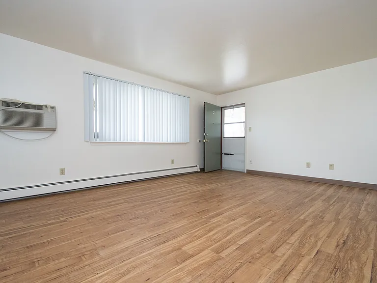 1720 Azalea Ct #4 — Photo 11