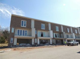 331 E Noble Ln, Fayetteville, AR 72702