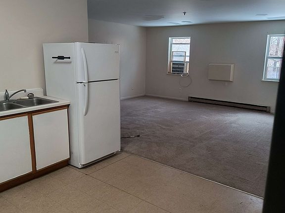 2nd image of 1120 Minns Dr #4