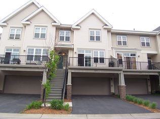 8102 Oakview Cir N, Maple Grove, MN 55369